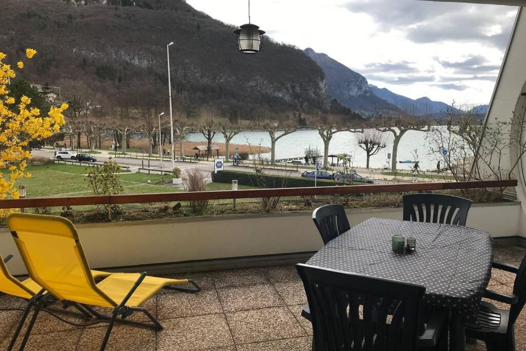 Chez Jacques - Terrasse Avec Vue Lac Et Montagne Annecy Exterior photo